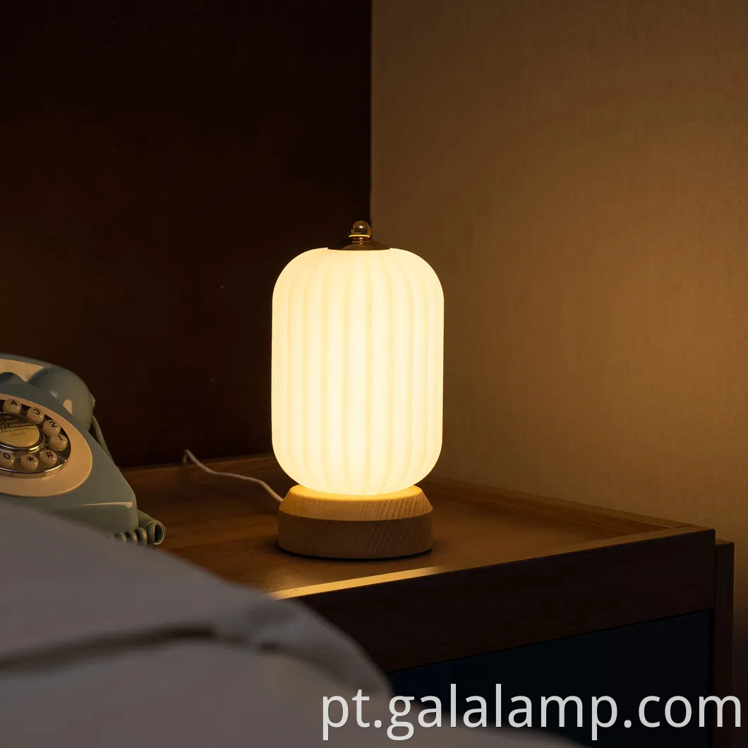 Luz de mesa de lanterna elegante para design doméstico contemporâneo